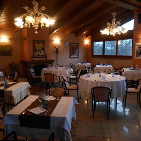 Hotel La Maddalena Quattro Castella Экстерьер фото