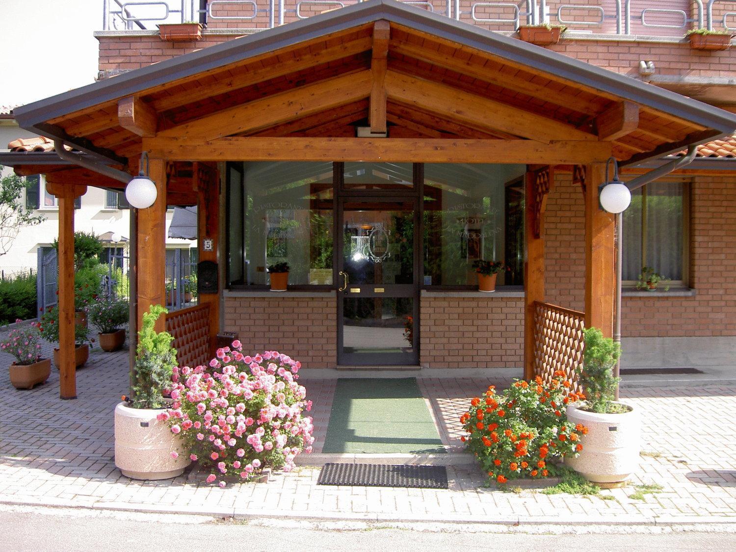 Hotel La Maddalena Quattro Castella Экстерьер фото